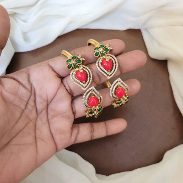 Bangles_CJB00054