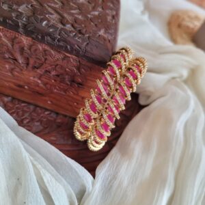 Bangles_CJB00100