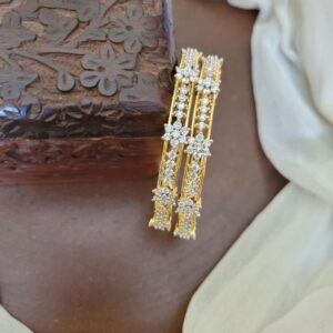 Bangles_CJB00105