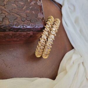Bangles_CJB00103